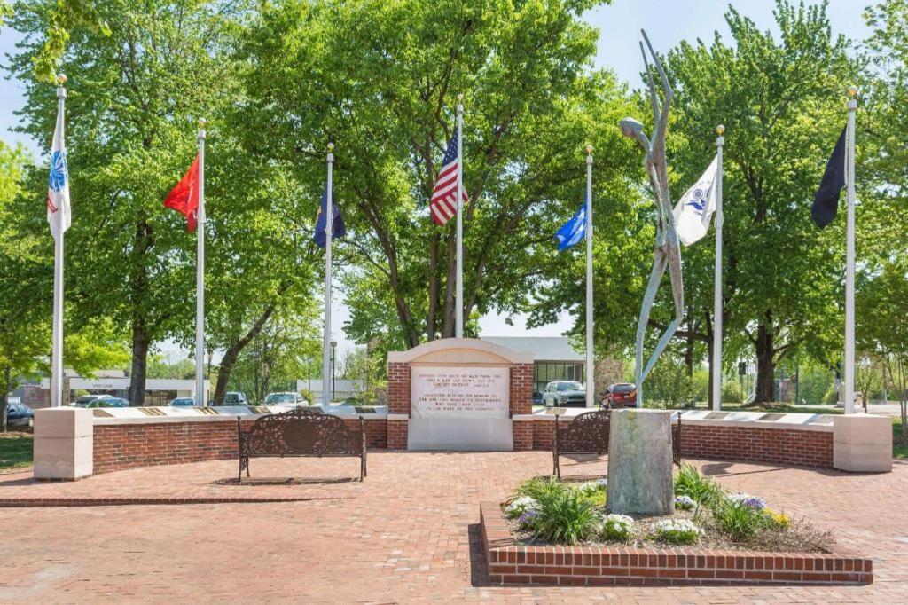 Clarion Pointe - Greensboro Coliseum Area Exterior photo