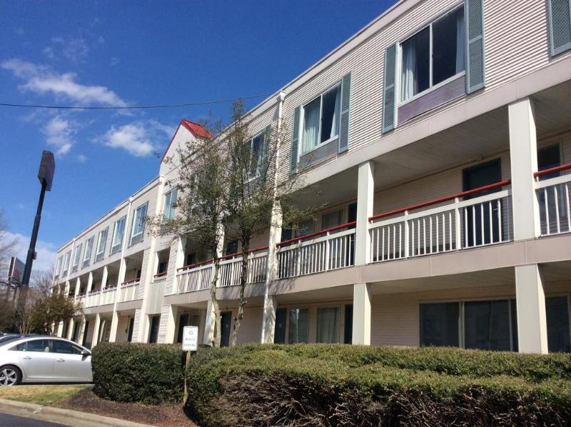 Clarion Pointe - Greensboro Coliseum Area Exterior photo